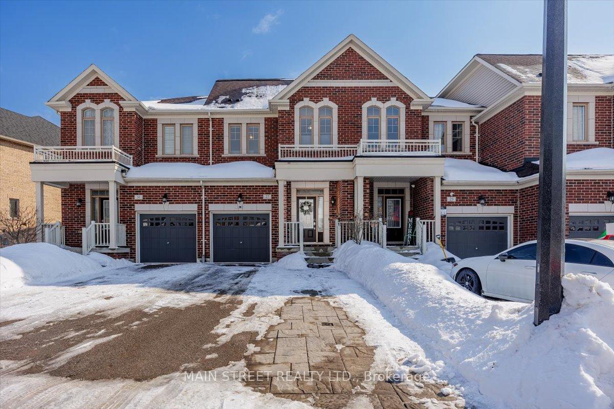 27-radial-drive-aurora-ontario-n12829820