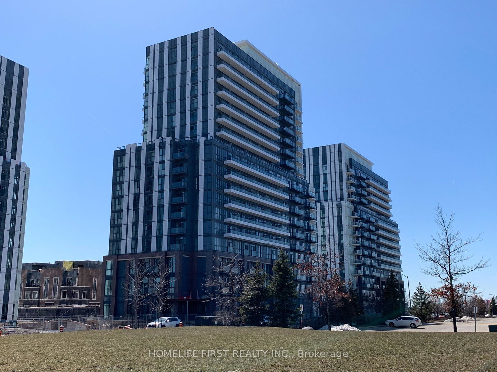 38-honeycrisp-crescent-vaughan-ontario-n12830148