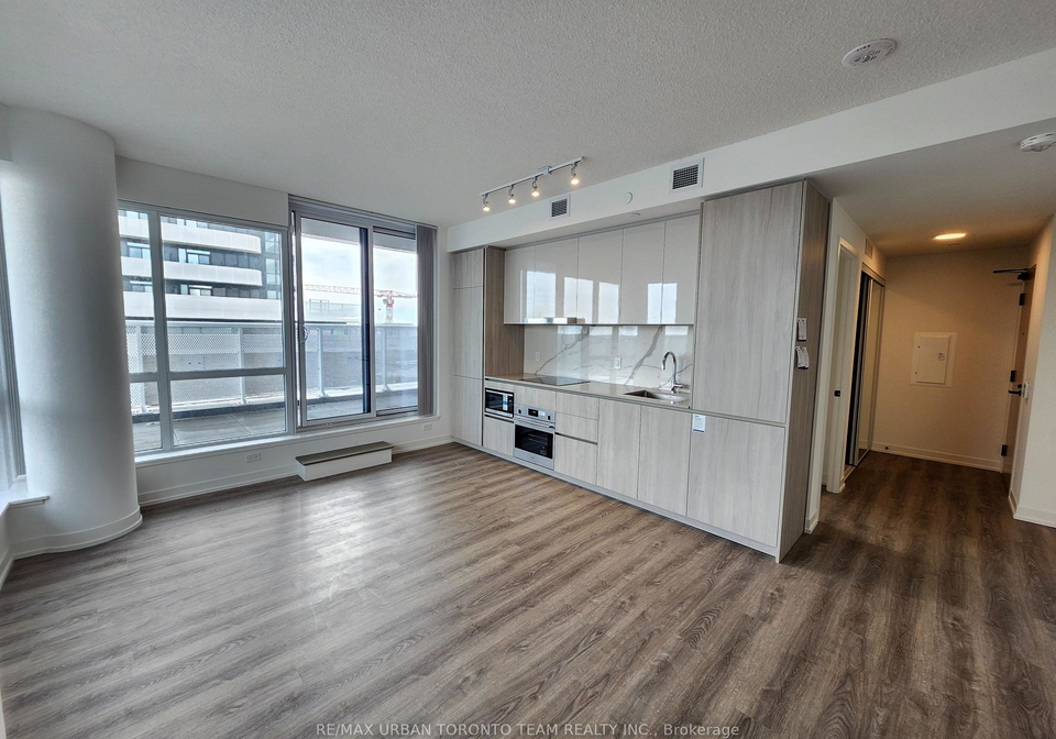 8-interchange-way-vaughan-ontario-n12830860
