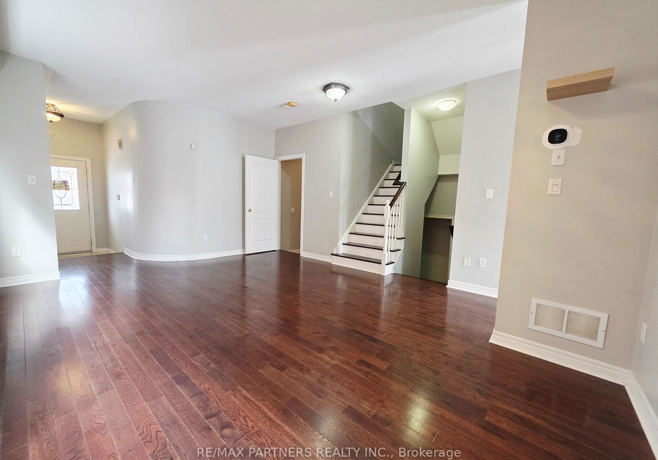126-collis-drive-aurora-ontario-n12831670