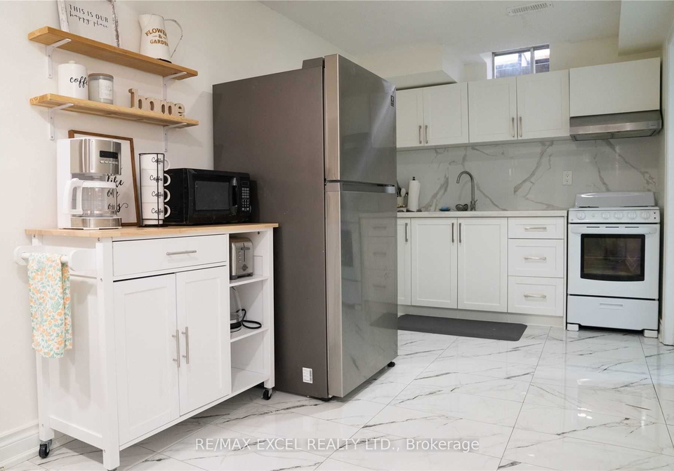 86-bristol-road-newmarket-ontario-n12831958