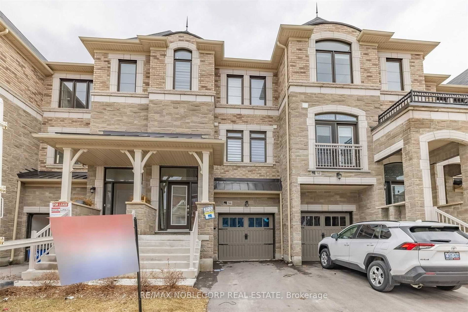 144-sunset-terrace-vaughan-ontario-n12833306