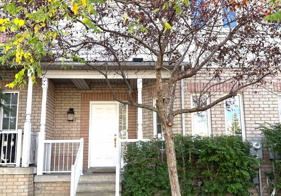 447-hollandview-trail-aurora-ontario-n12833796