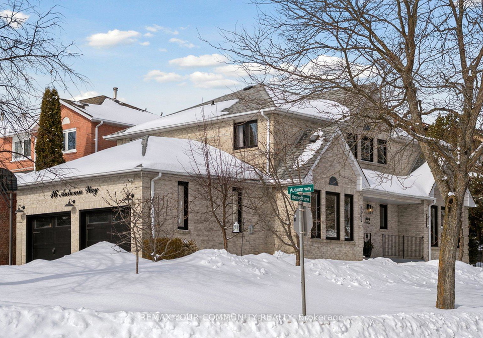 16-autumn-way-aurora-ontario-n12834866