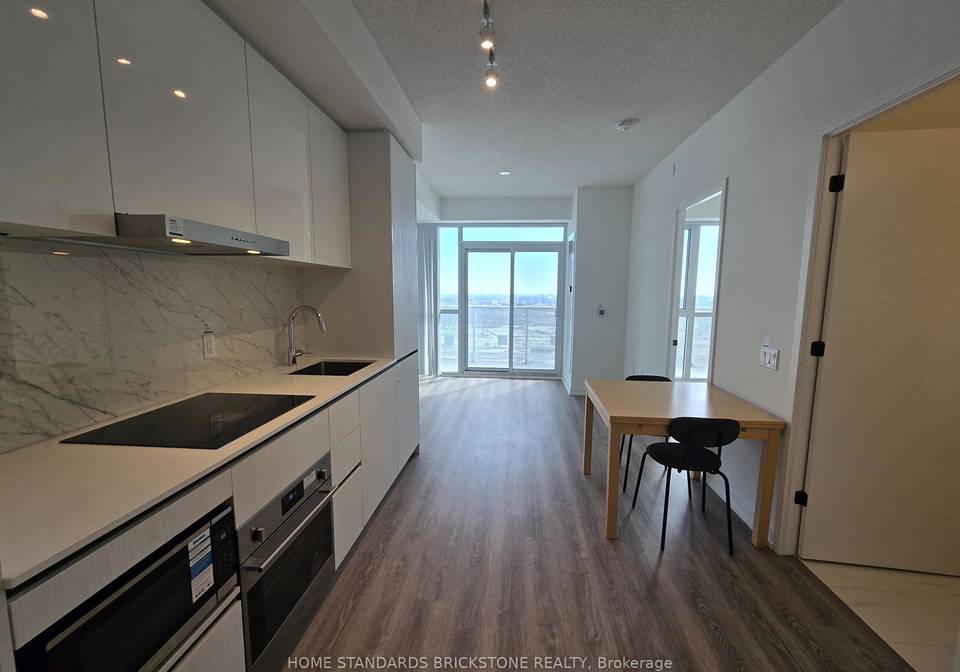 8-interchange-way-vaughan-ontario-n12836772