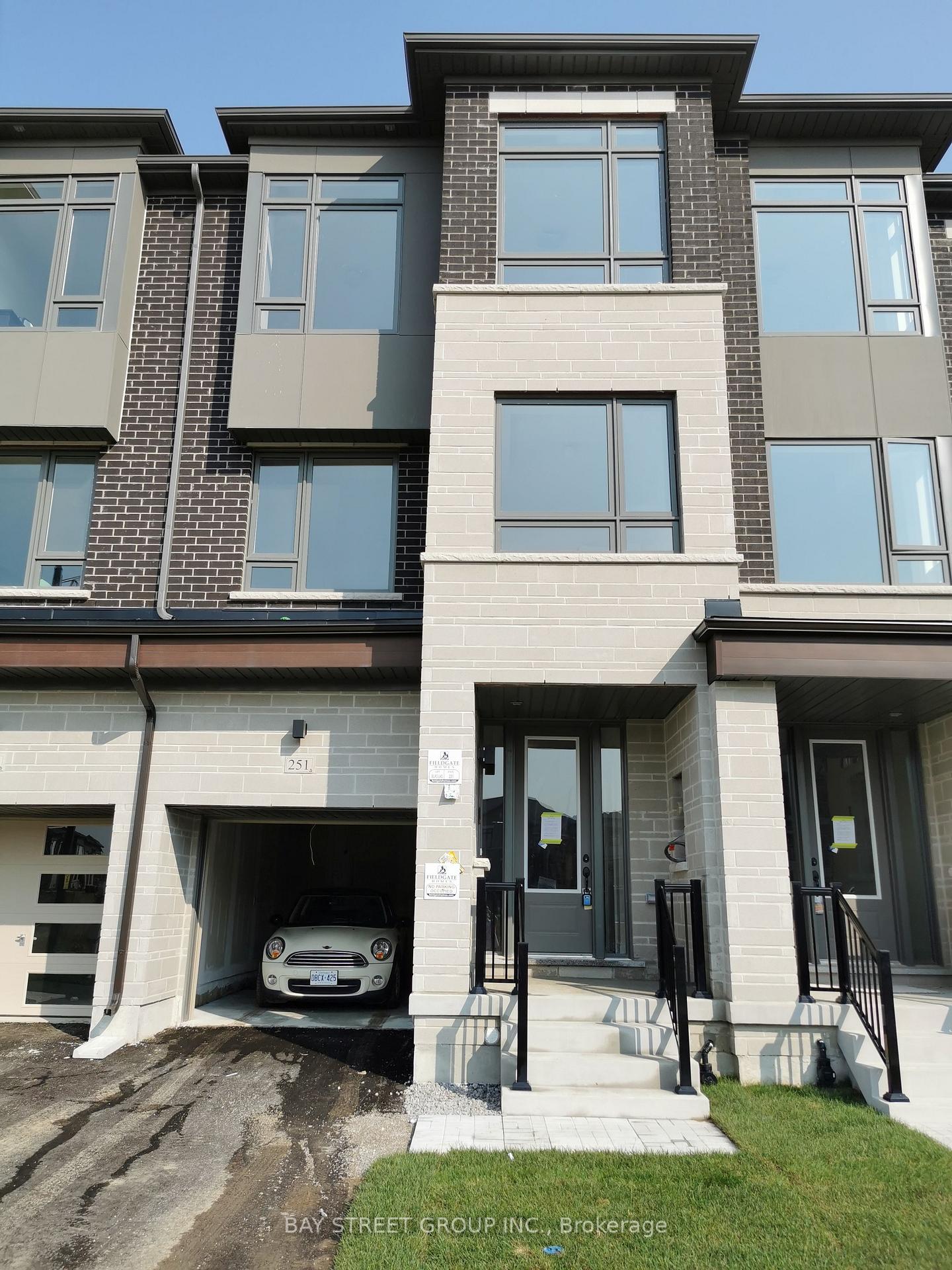 251-tennant-circle-vaughan-ontario-n12837556