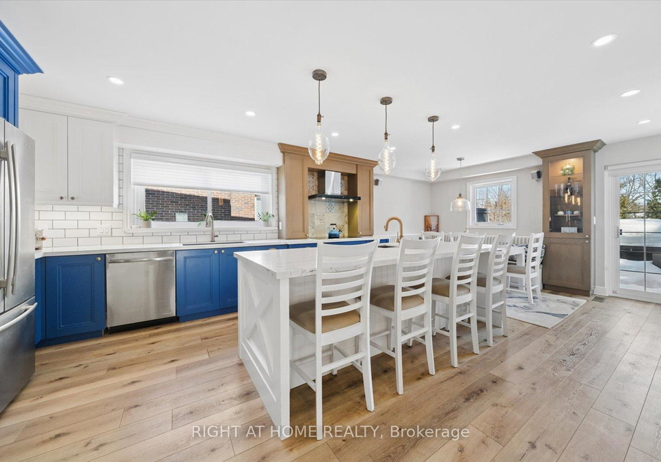 7-banbury-court-aurora-ontario-n12837960