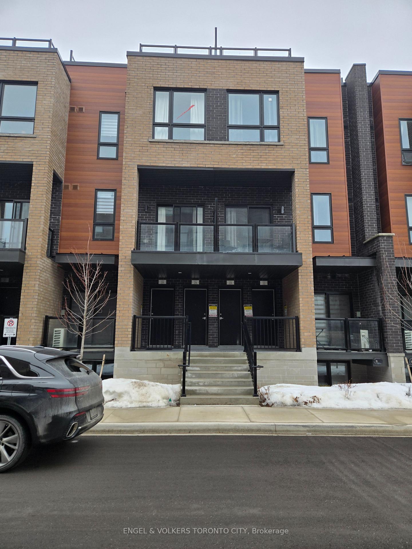 24-lytham-green-circle-n-newmarket-ontario-n12841576