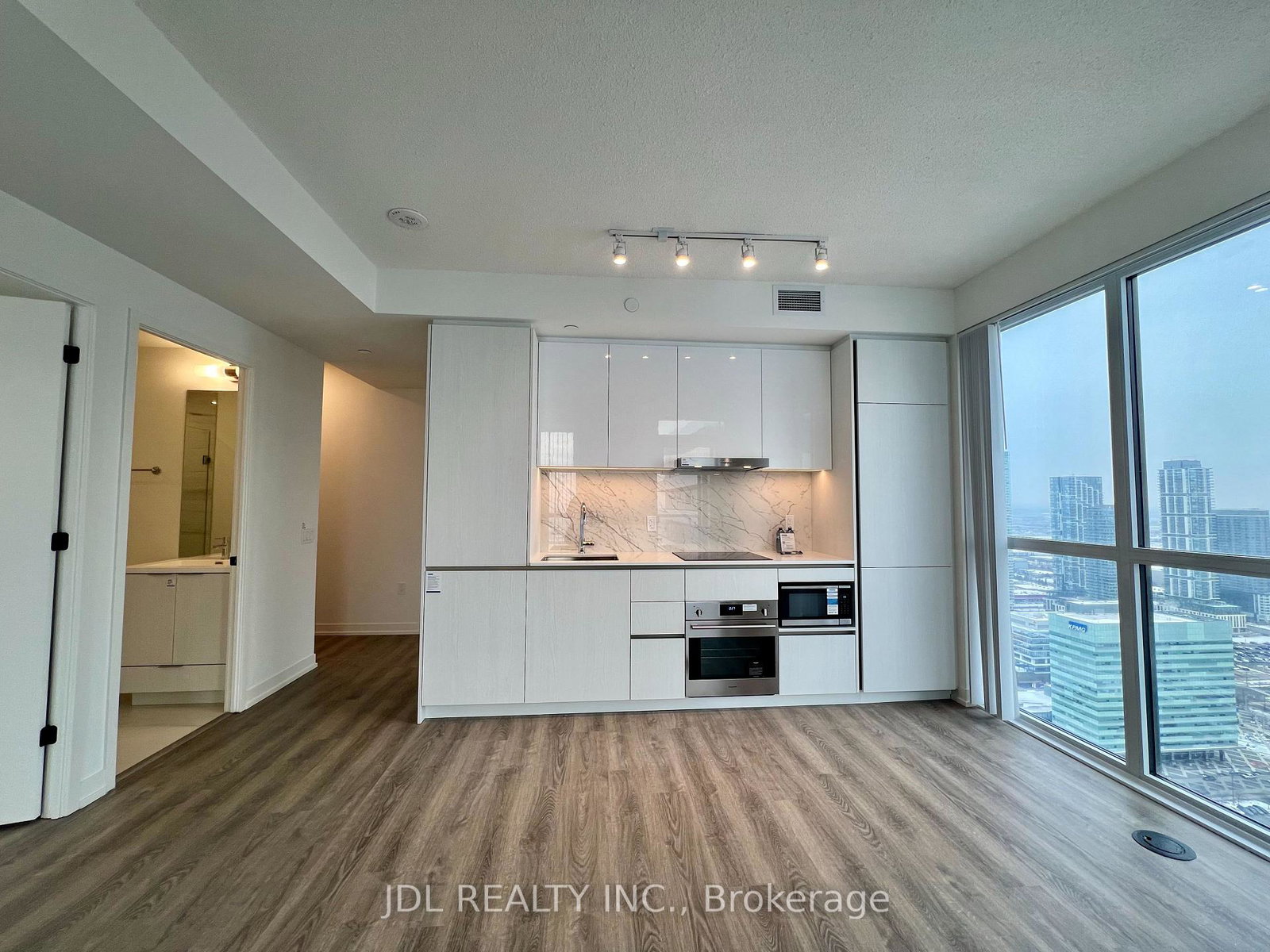 8-interchange-way-vaughan-ontario-n12842422