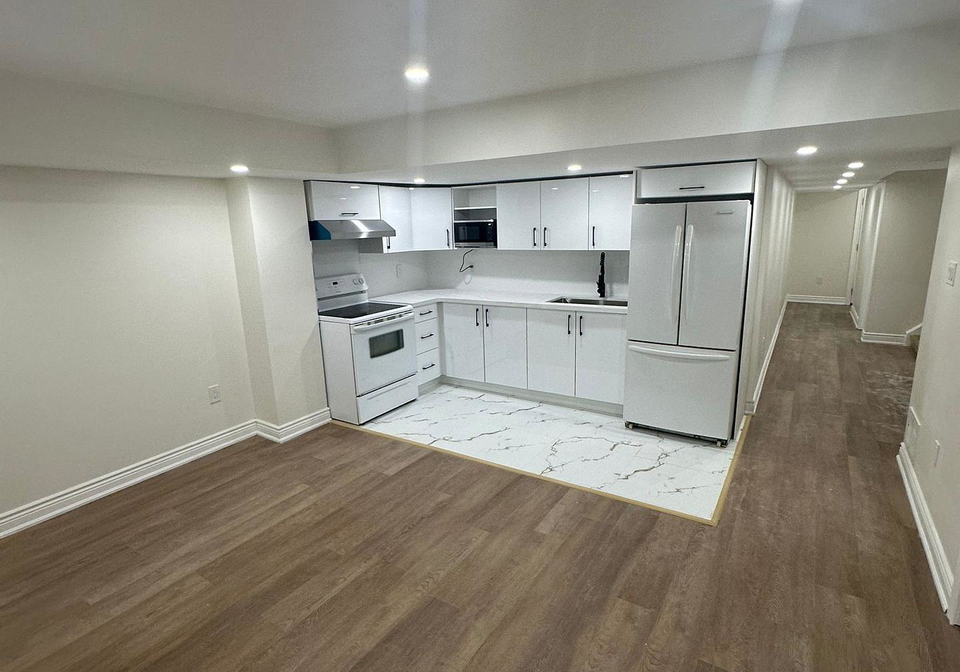 138-sutherland-avenue-bradford-west-gwillimbury-ontario-n12843572