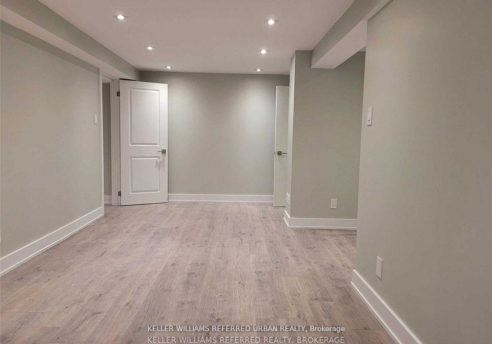 920-stonehaven-avenue-newmarket-ontario-n12845712