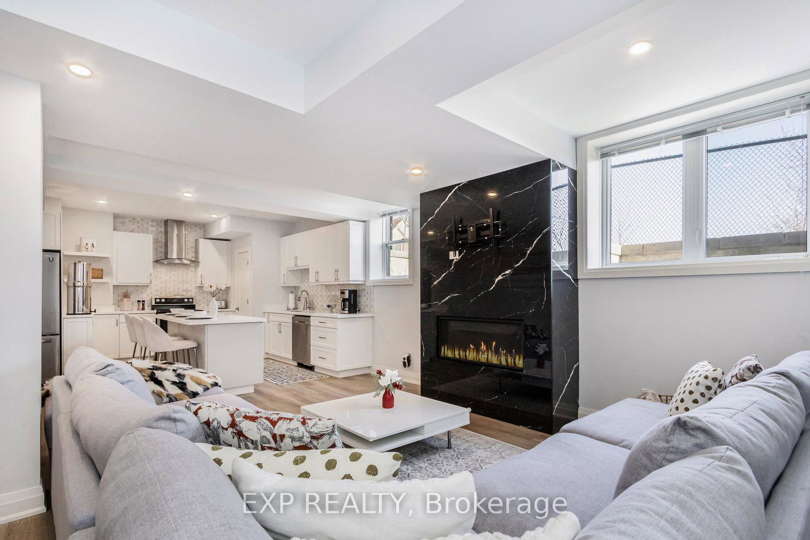 21-lacrosse-trail-vaughan-ontario-n12845722