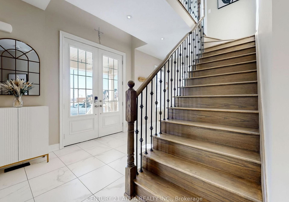 160-mondial-crescent-east-gwillimbury-ontario-n12847848