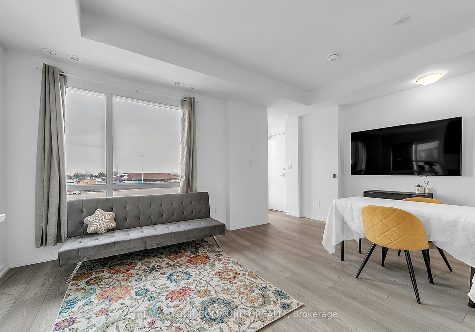 220-lytham-green-circle-newmarket-ontario-n12852390