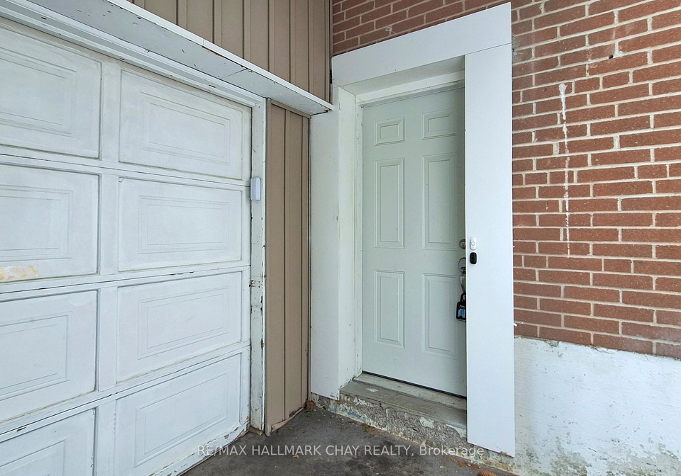 1-davidson-road-aurora-ontario-n12853640