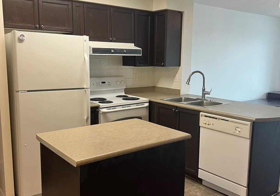 11-oneida-crescent-richmond-hill-ontario-n12855616