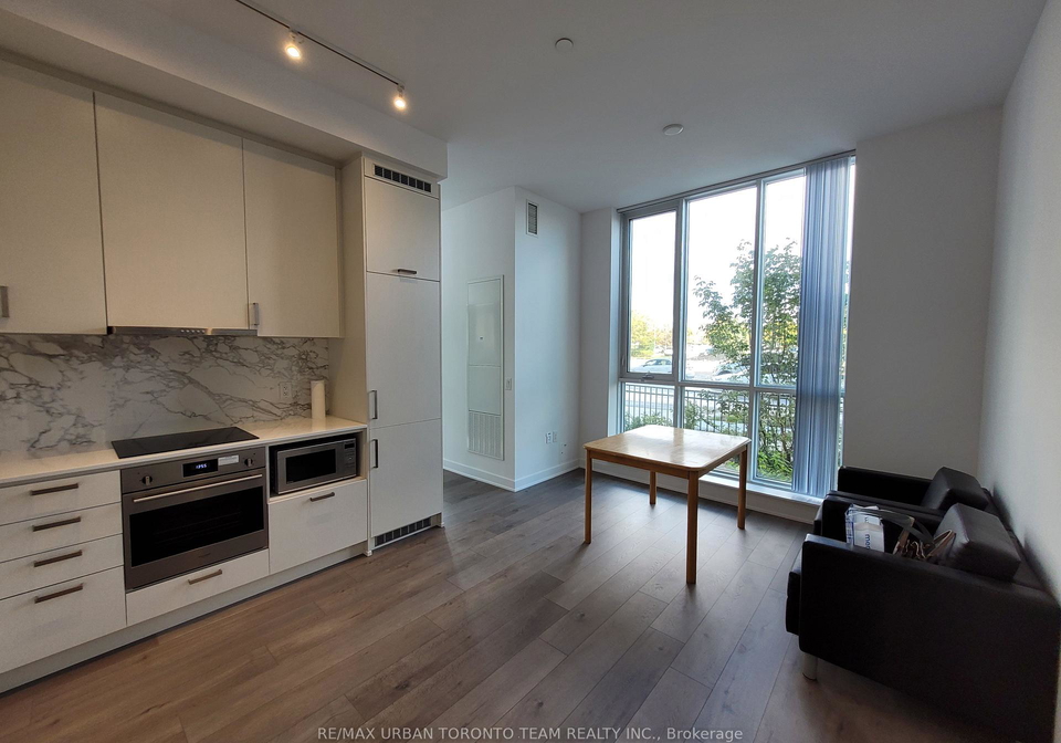 60-honeycrisp-crescent-vaughan-ontario-n12855882