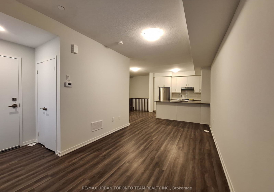 130-honeycrisp-crescent-vaughan-ontario-n12856234