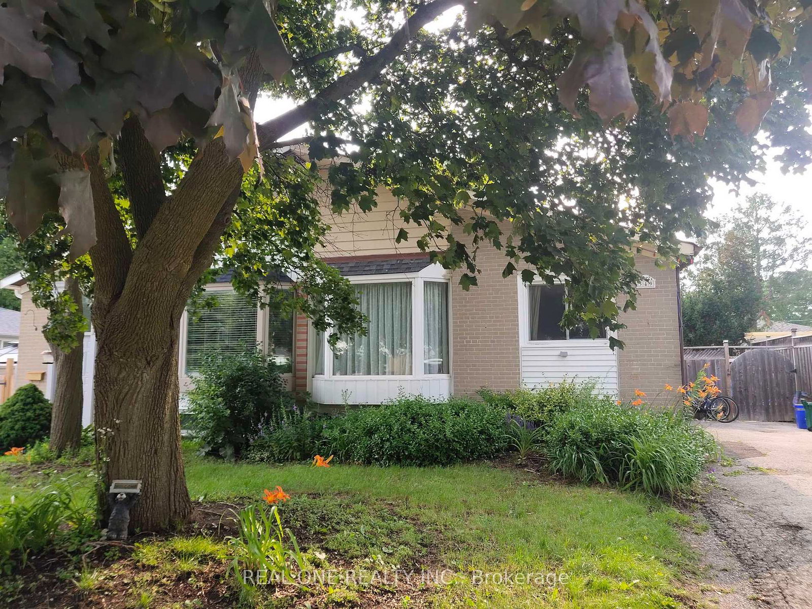 349-browndale-crescent-richmond-hill-ontario-n12857356