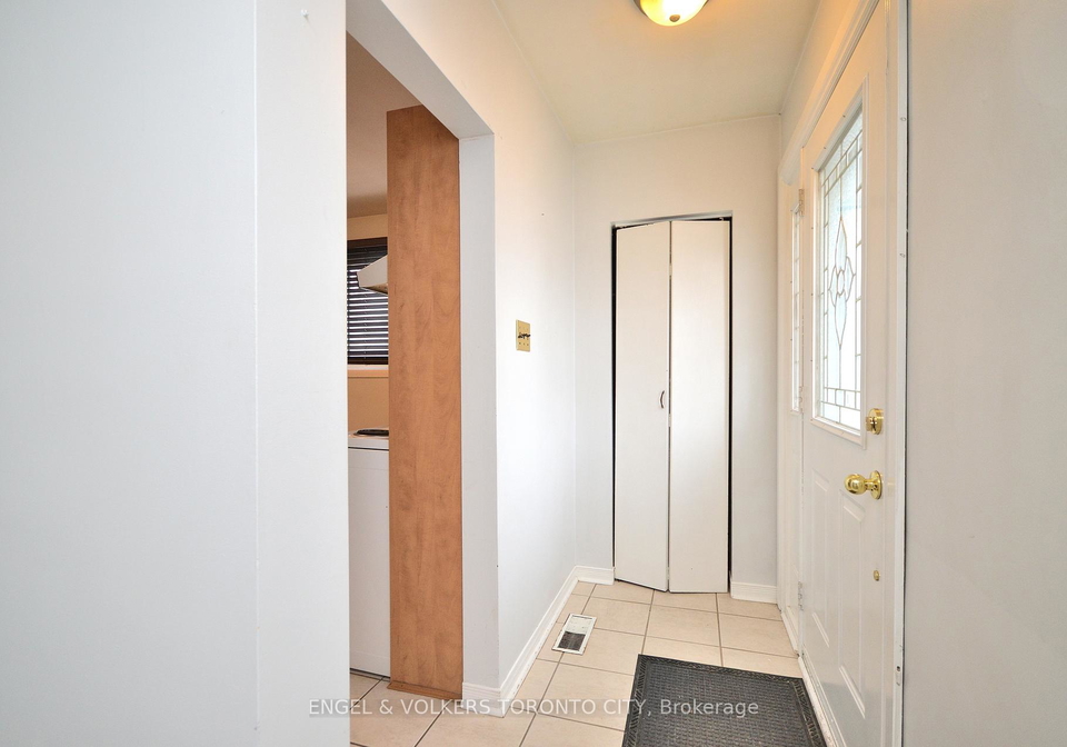 60-lindsay-avenue-newmarket-ontario-n12857668