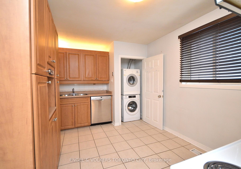 60-lindsay-avenue-newmarket-ontario-n12857668