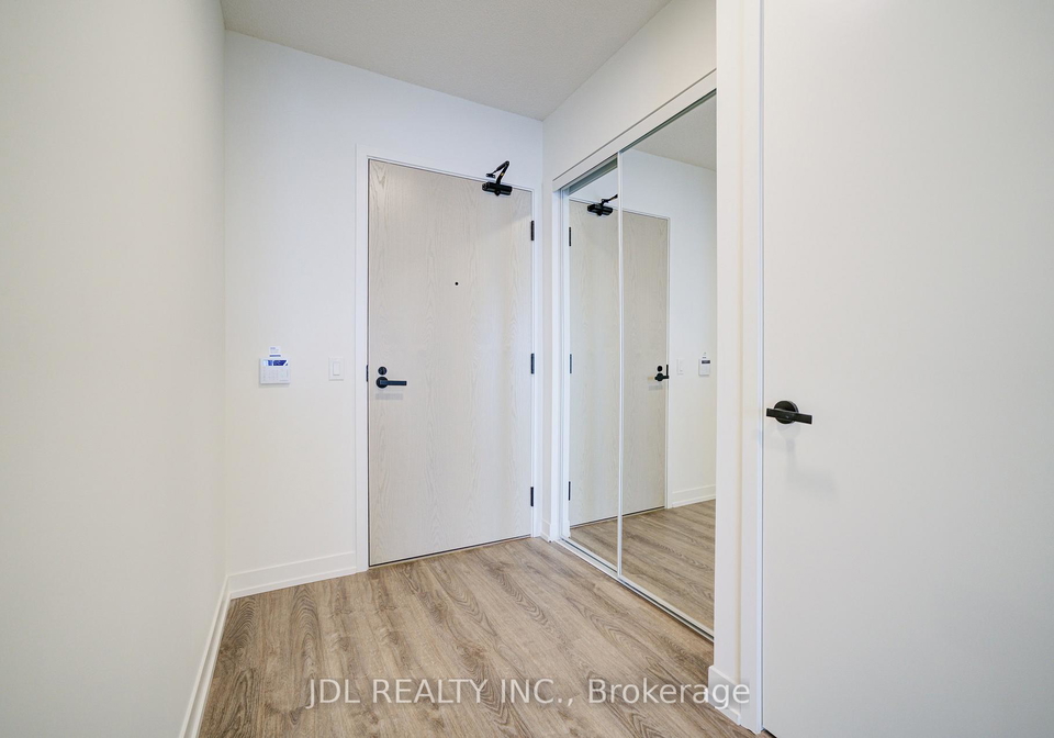 195-commerce-street-vaughan-ontario-n12857948