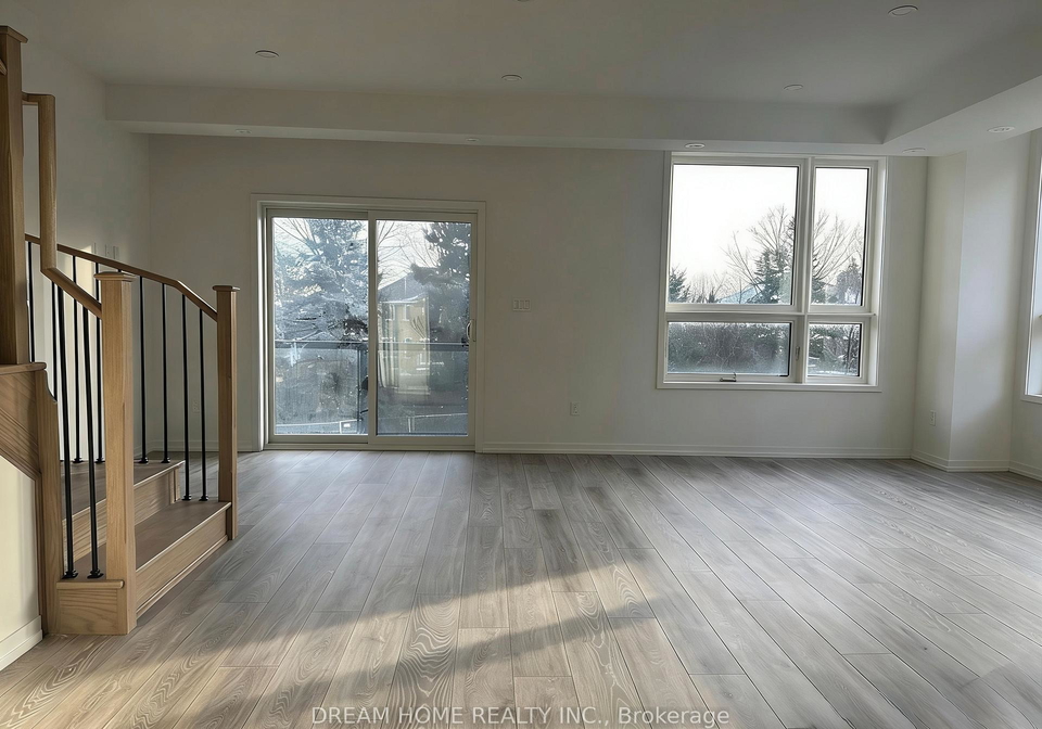 22-lytham-green-circle-newmarket-ontario-n12859346
