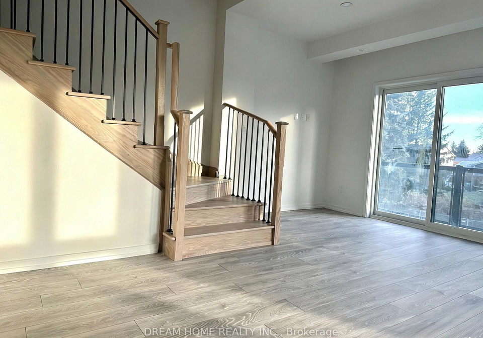 22-lytham-green-circle-newmarket-ontario-n12859346
