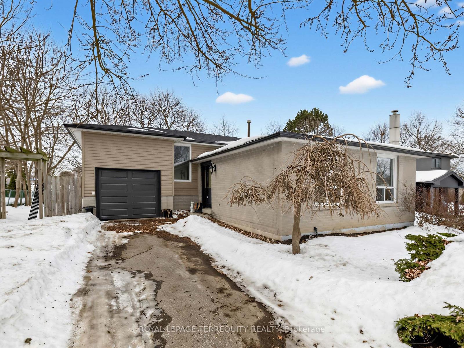 8-william-smart-road-new-tecumseth-ontario-n12861314