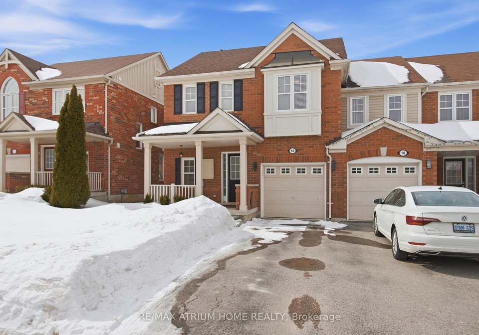 16-kidd-circle-aurora-ontario-n12862246