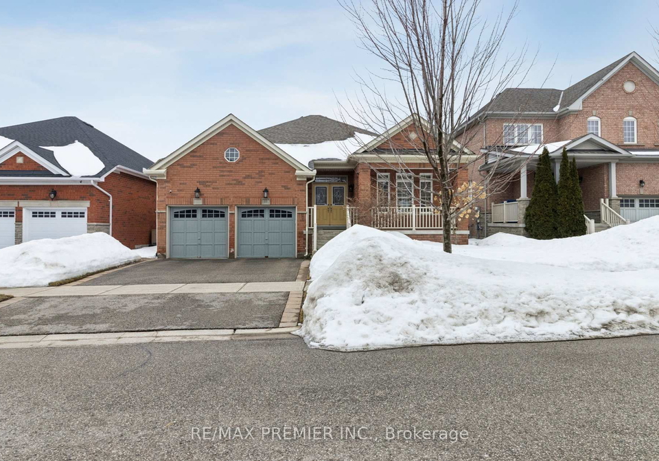 11-eakins-drive-e-aurora-ontario-n12863560