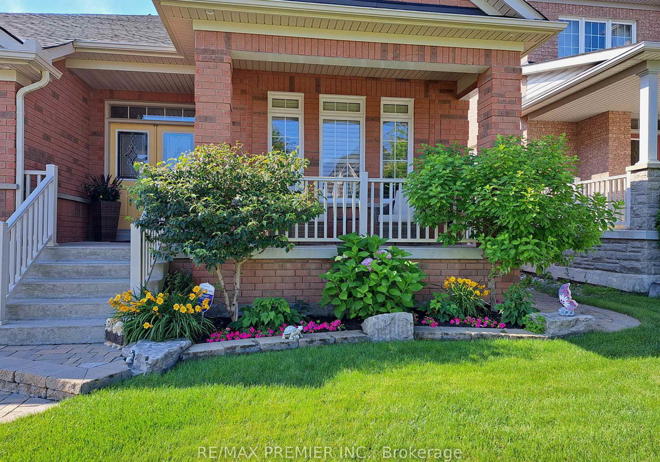 11-eakins-drive-e-aurora-ontario-n12863560
