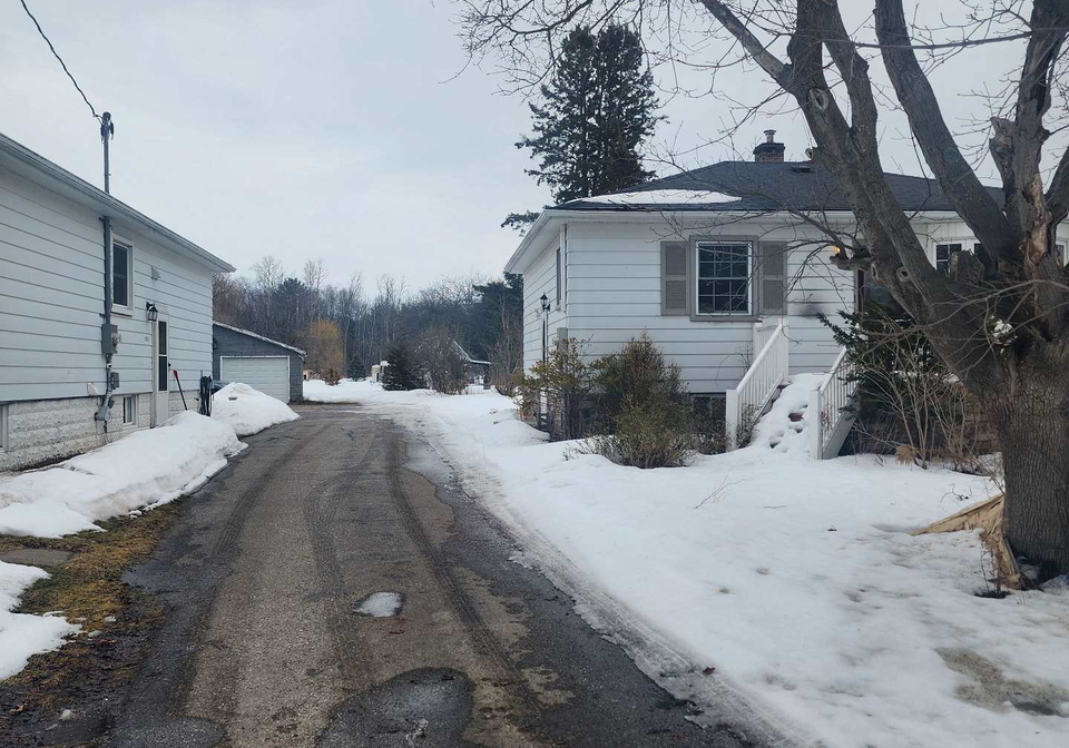 20145-bathurst-street-east-gwillimbury-ontario-n12864412