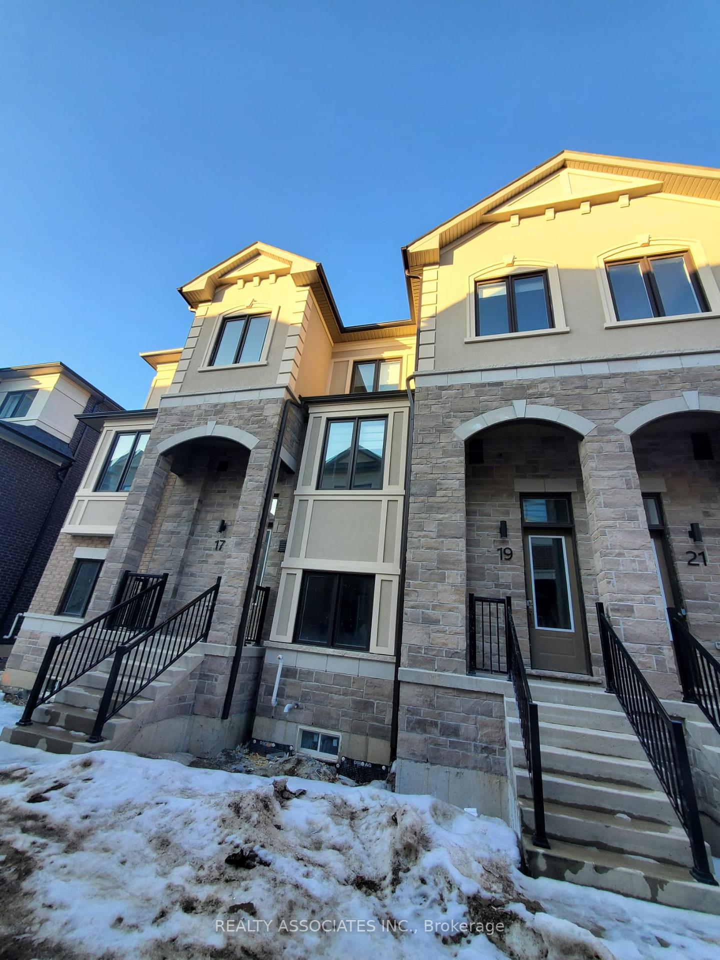 19-mermot-lane-richmond-hill-ontario-n12864520