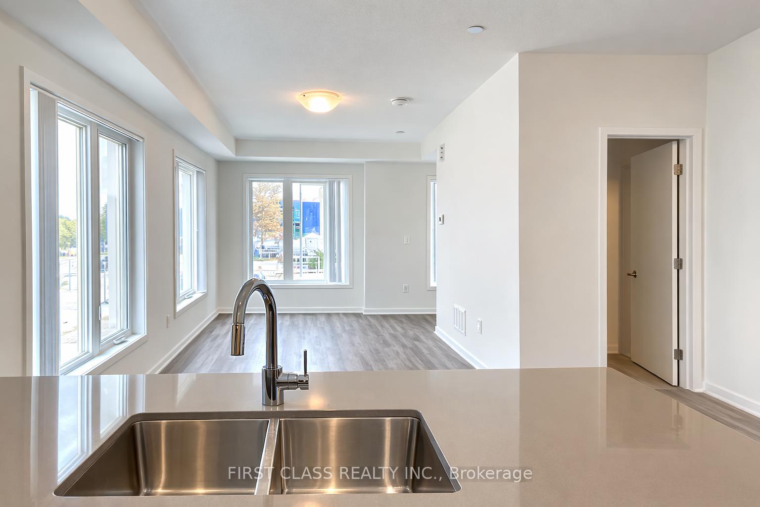 151-honeycrisp-crescent-vaughan-ontario-n12865774