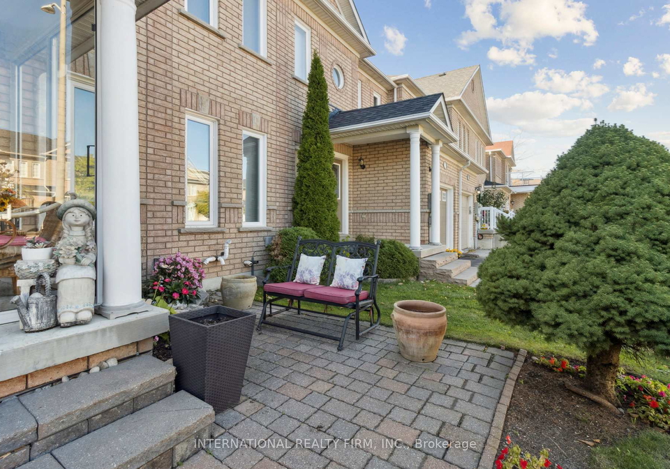 76-timberwolf-crescent-vaughan-ontario-n12866090
