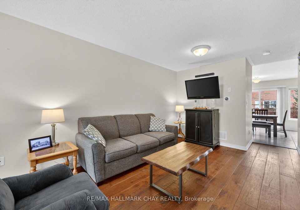 83-beare-trail-newmarket-ontario-n12868088