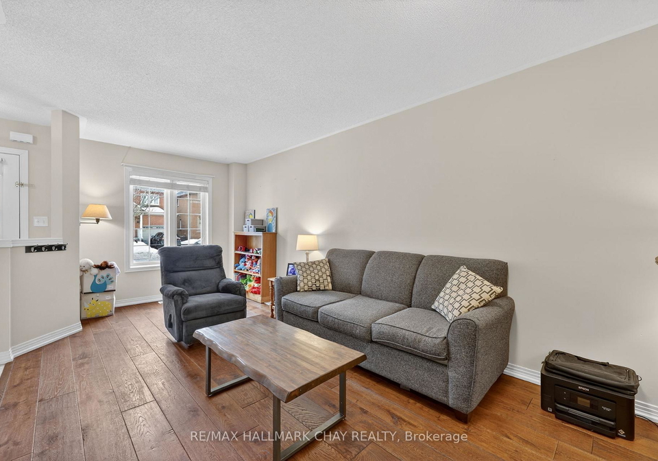 83-beare-trail-newmarket-ontario-n12868088