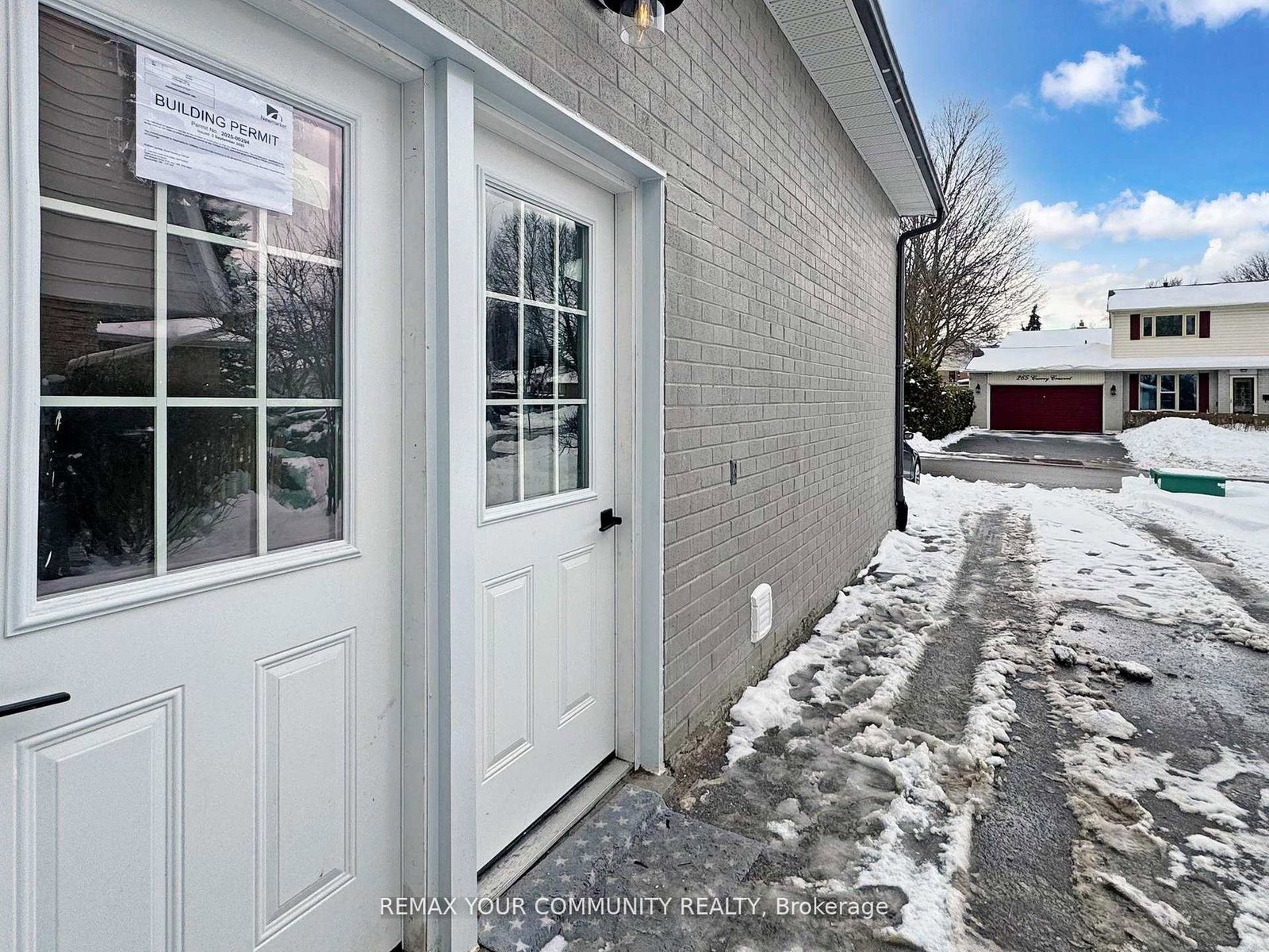 264-currey-crescent-e-newmarket-ontario-n12868662