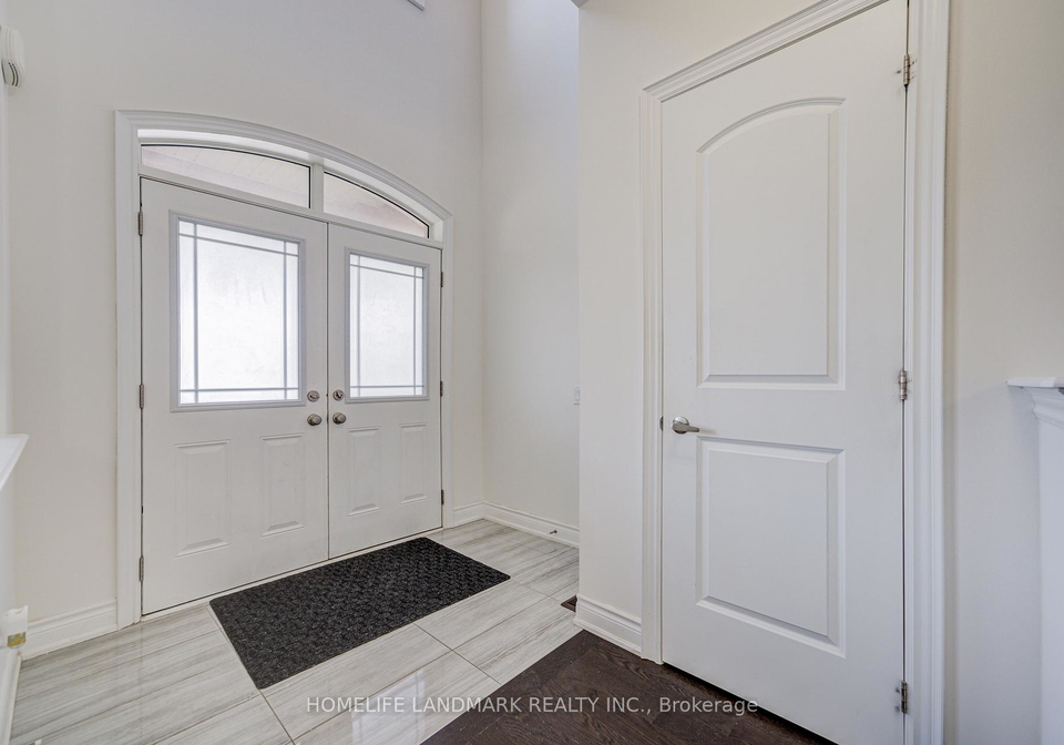 95-walter-english-drive-east-gwillimbury-ontario-n12868766