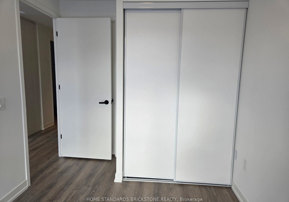 8-interchange-way-vaughan-ontario-n12870792