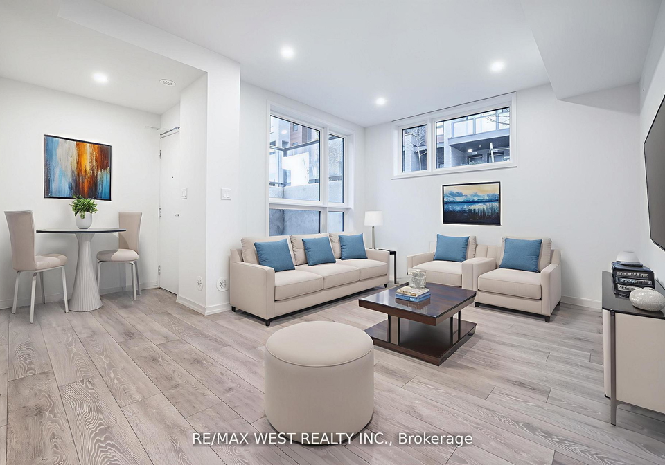 20-lytham-green-circle-newmarket-ontario-n12871710