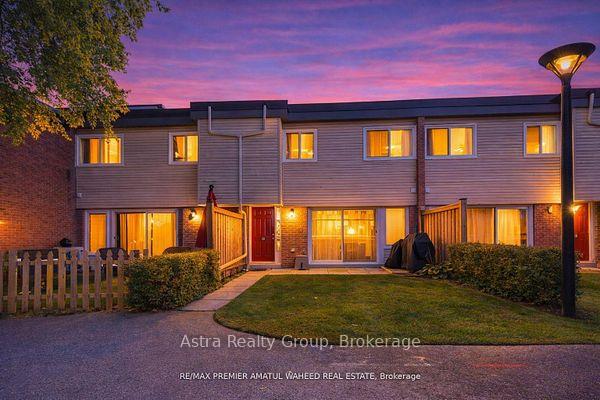 111-milestone-crescent-aurora-ontario-n12871864