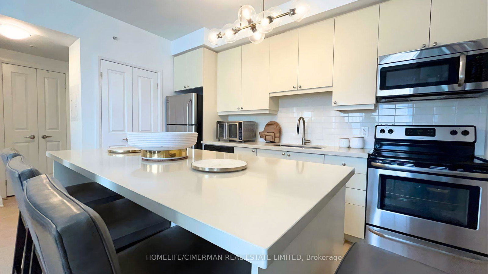 12-woodstream-boulevard-vaughan-ontario-n12871984