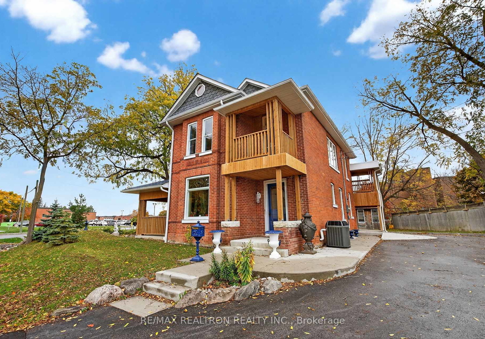 9-the-n-georgina-ontario-n12872626