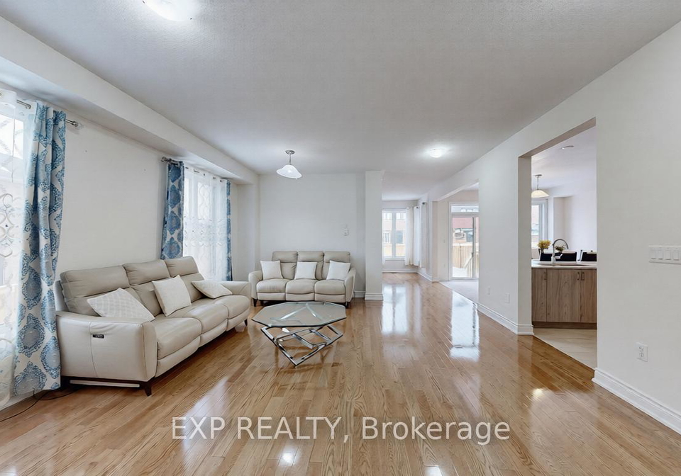 19-meadow-vista-crescent-east-gwillimbury-ontario-n12873040