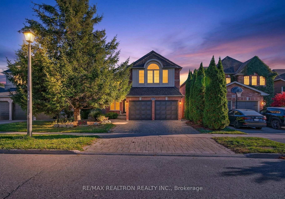 446-silken-laumann-drive-newmarket-ontario-n12873492