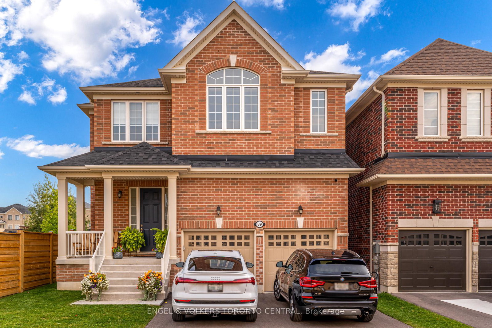 89-maple-fields-circle-aurora-ontario-n12873498