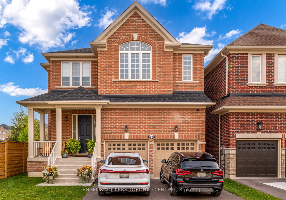 89-maple-fields-circle-aurora-ontario-n12873498