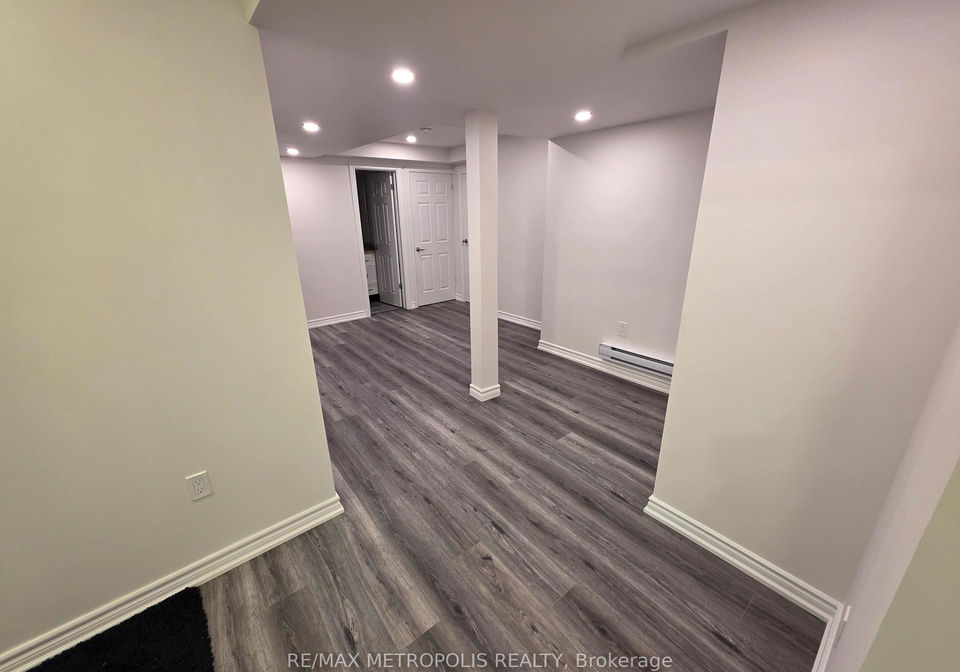 301-seaview-heights-east-gwillimbury-ontario-n12876736
